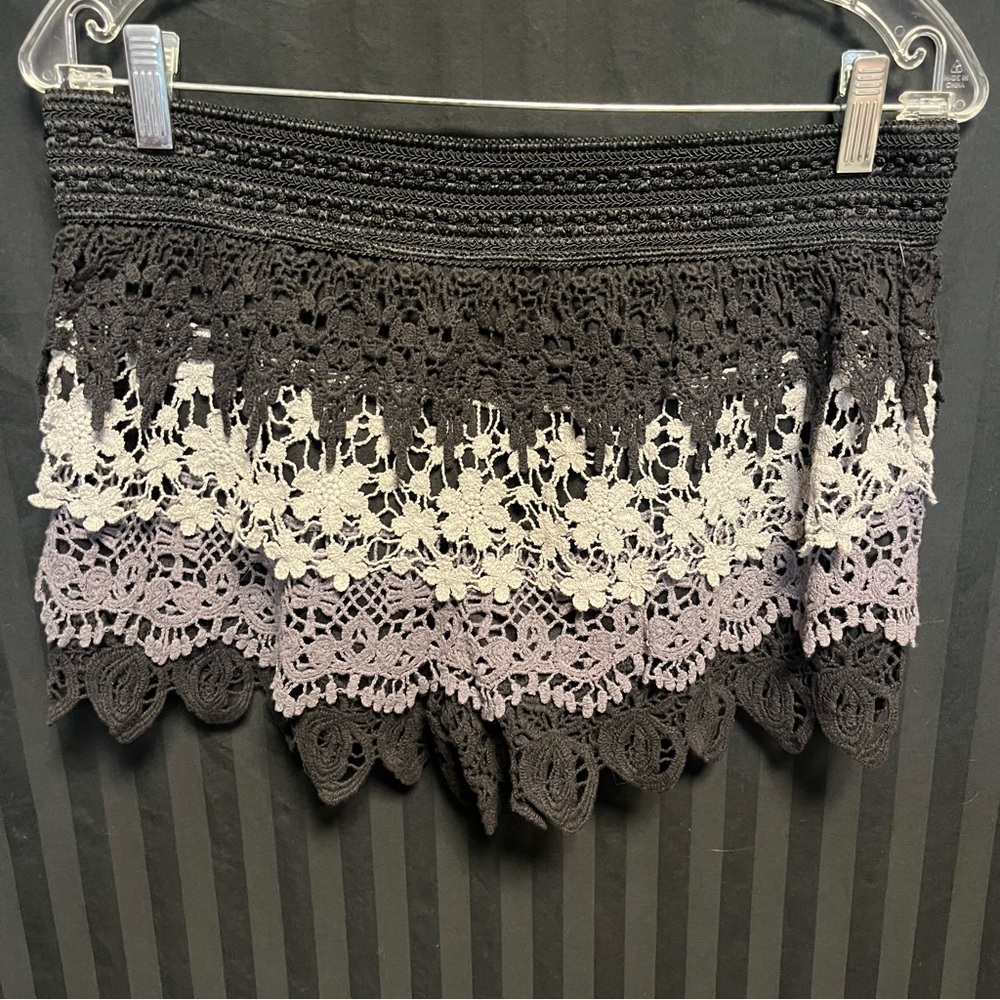 Tiered lace shorts